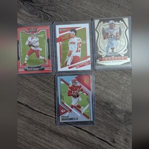 Patrick Mahomes II Football Trading Cards Set